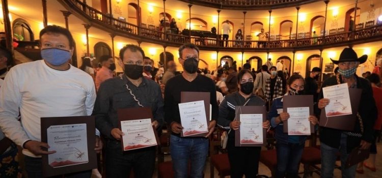 Premia Gobierno de Zacatecas al talento artesanal.