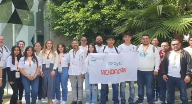 Estudiantes del Cecytem compiten en encuentro de tecnología