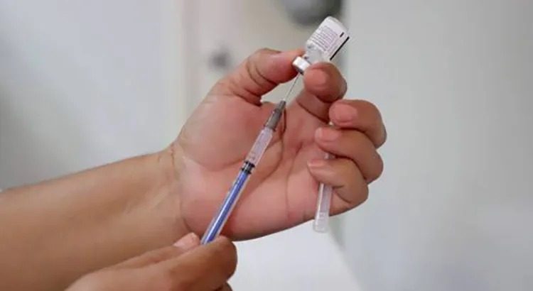 Aprueba FDA vacunas actualizadas contra Covid-19