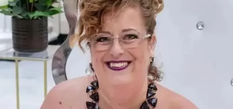 Tras varias decepciones, se casó … con ella misma Tras varias decepciones, se casó … con ella misma