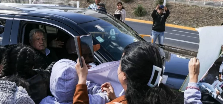 Piden ayuda a AMLO para encontrar a sus familiares
