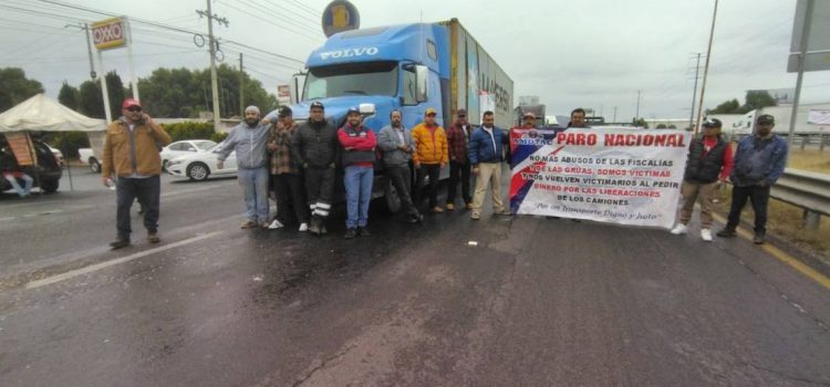 Tras cinco horas de protesta, liberaron la carretera los transportistas