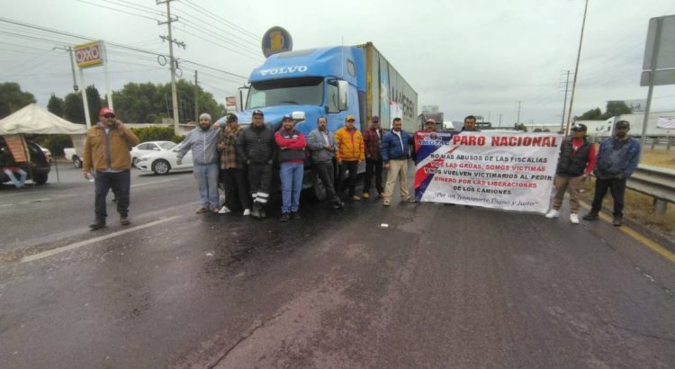 Tras cinco horas de protesta, liberaron la carretera los transportistas