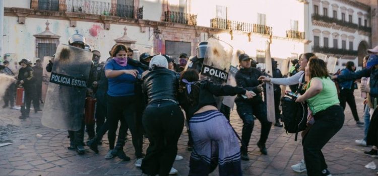 La marcha 8M en Zacatecas terminó en violencia y detenciones