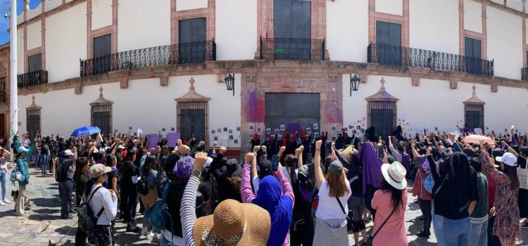Mujeres exigen renuncia de funcionarios en Zacatecas