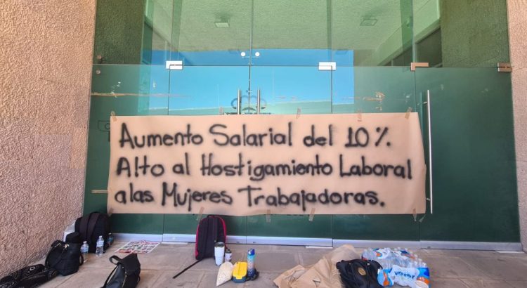 Sigue tomada la presidencia municipal de Zacatecas