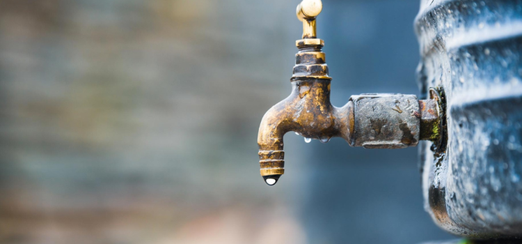Se quedan sin agua 37 colonias por falla eléctrica