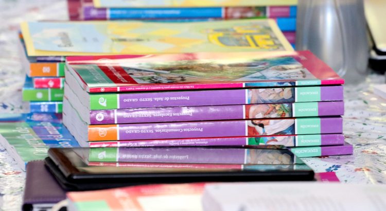 Inician la distribución de libros de textos gratuitos