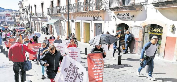 Realizarán marcha para defender al Issstezac