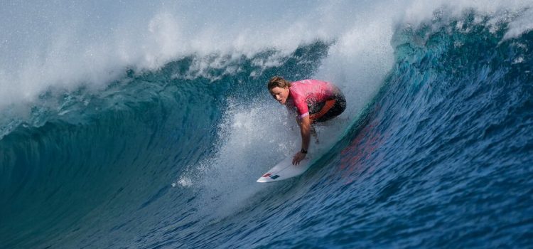 Mexicano Alan Cleland hace historia y avanza a los Octavos de Final de surf olímpico Mexicano Alan Cleland hace historia y avanza a los Octavos de Final de surf olímpico