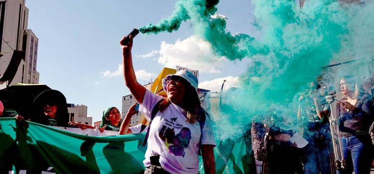 Tribunal Colegiado ordena despenalizar el aborto