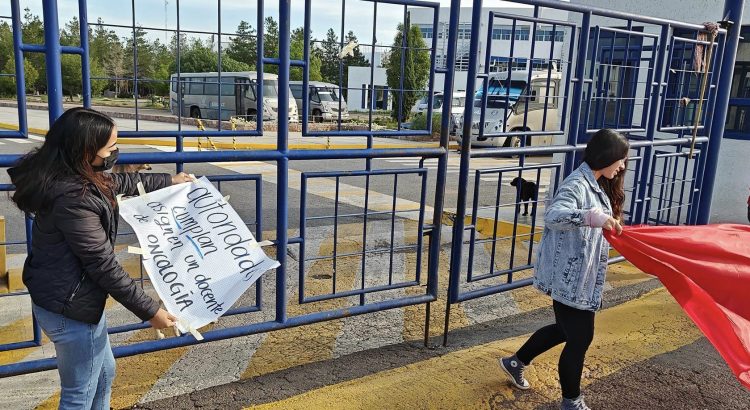 Después de dos horas de bloqueo, liberan el Campus Siglo XXI