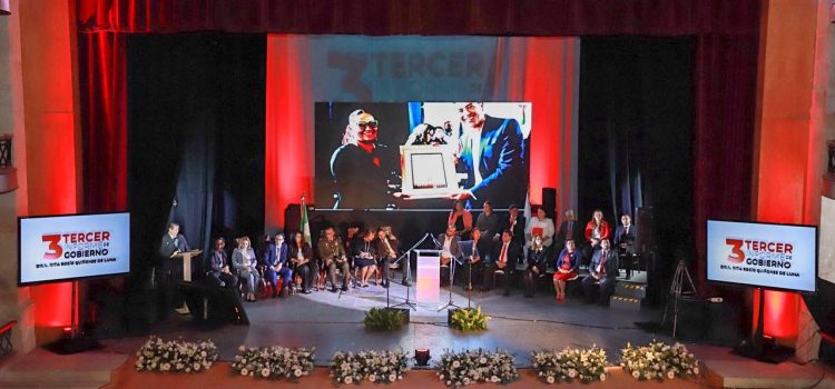 Rita Rocío Quiñones rinde último informe de gobierno