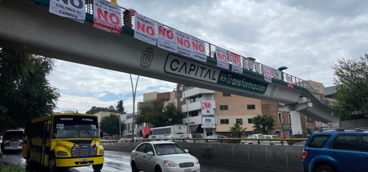 Gobernador defiende obra del segundo piso ante críticas