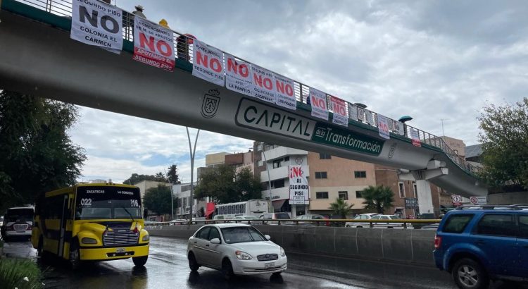 Gobernador defiende obra del segundo piso ante críticas
