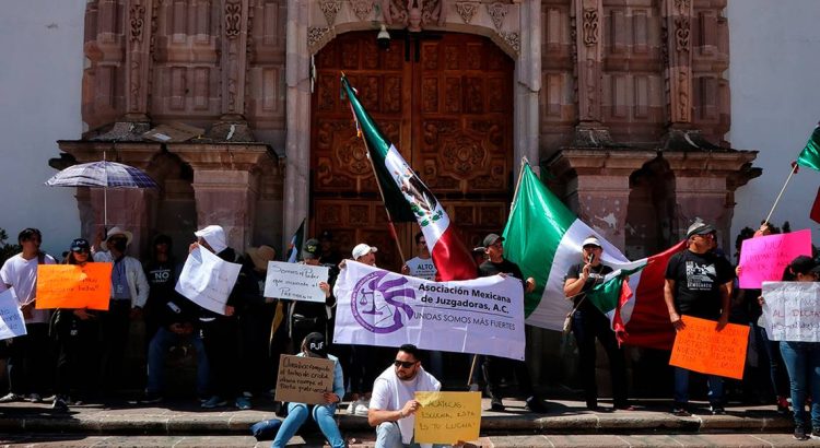 Se manifiestan trabajadores del PJF en Zacatecas