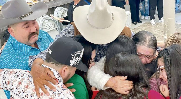 Se reúnen familias zacatecanas después de décadas separadas