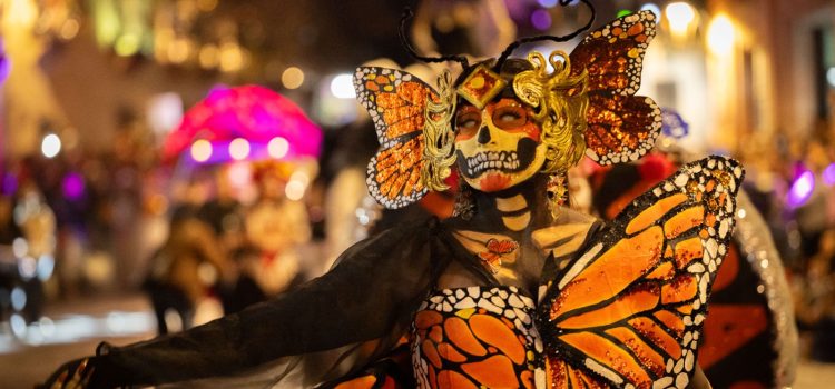 Tradición y color se vivió en el Desfile de Día de Muertos