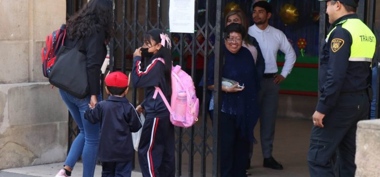 Todos a clases: anuncian líderes sindicales