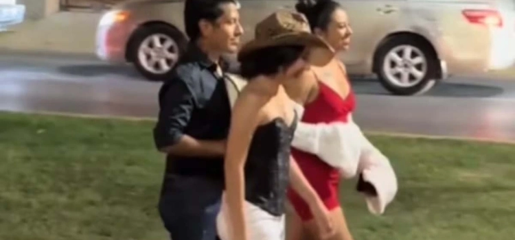 Jóvenes se disfrazaron de Angela Aguilar, Nodal y Cazzu para el Halloween Jóvenes se disfrazaron de Angela Aguilar, Nodal y Cazzu para el Halloween