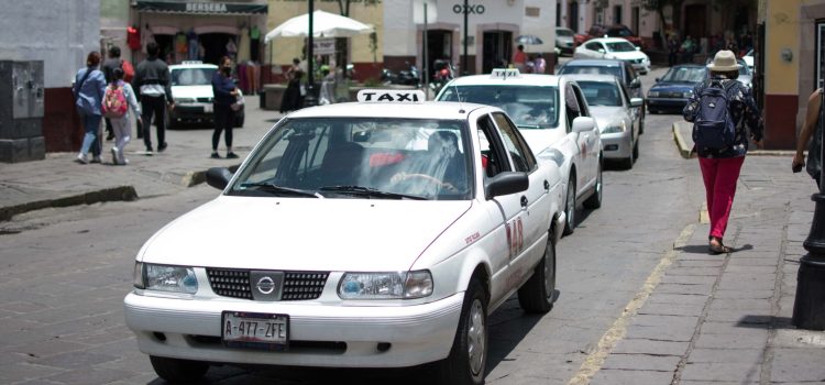 Dan autorización a 273 concesiones nuevas de taxis y 56 rutas suburbanas: Gobernador del Estado