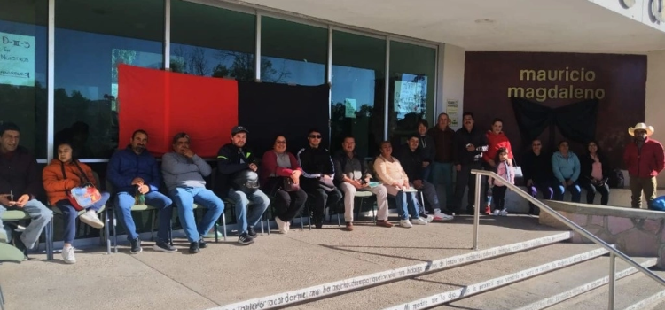 Continúa el paro de labores del SNTE