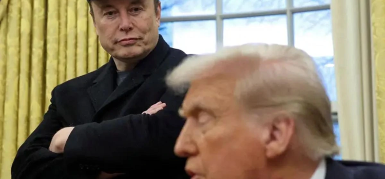 Trump pide a Musk ser más «más agresivo» en los recortes del Gobierno