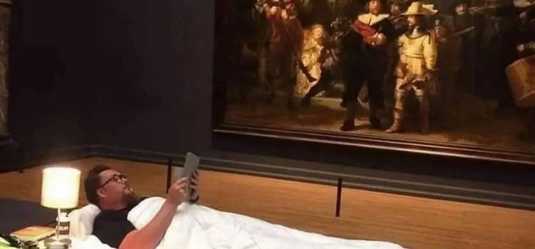 Literalmente, profesor de arte pasó una noche en el museo