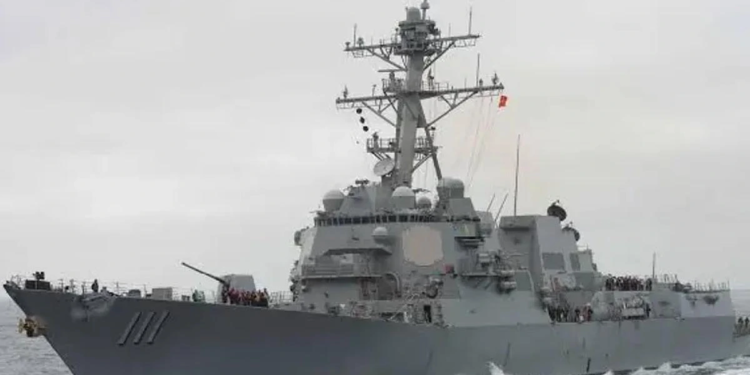 Despliega Estados Unidos otro buque destructor para reforzar la seguridad fronteriza