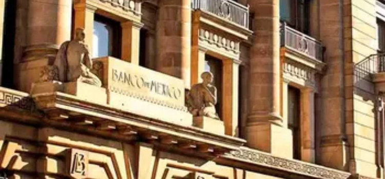 Banxico advierte posible recesión económica en México durante 2025 Banxico advierte posible recesión económica en México durante 2025