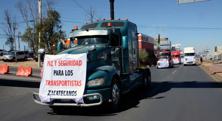 Transportistas exigen justicia a empresas mineras y amenazan con bloqueos