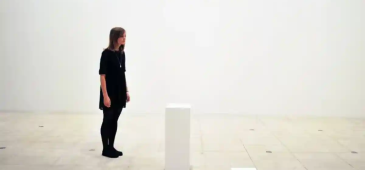 Artista vende obra invisible en… 18 mil dólares Artista vende obra invisible en… 18 mil dólares