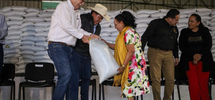 Entregan frijol certificado a 45 mil productores