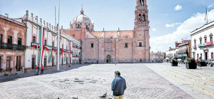 Advierte riesgo de colapso en Plaza de Armas