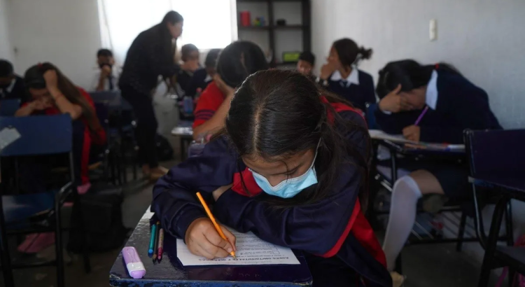 Se agrava el rezago educativo