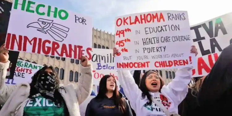 Ordena Gobierno de Estados Unidos frenar redadas migratorias