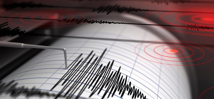 Activan protocolos de emergencia por sismo