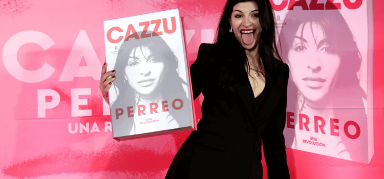 Cazzu presenta su libro “Perreo, una revolución” y reflexiona sobre feminismo y machismo en la música urbana