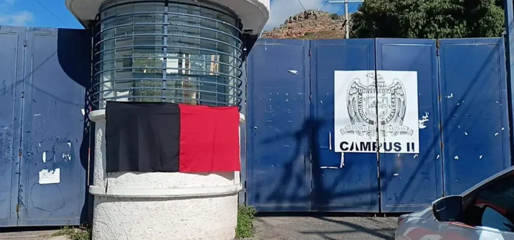 Más de 20 mil alumnos se quedaron sin clases por el paro Más de 20 mil alumnos se quedaron sin clases por el paro