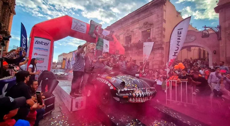Ricardo Cordero hace historia con su séptimo título en la Carrera Panamericana 2025