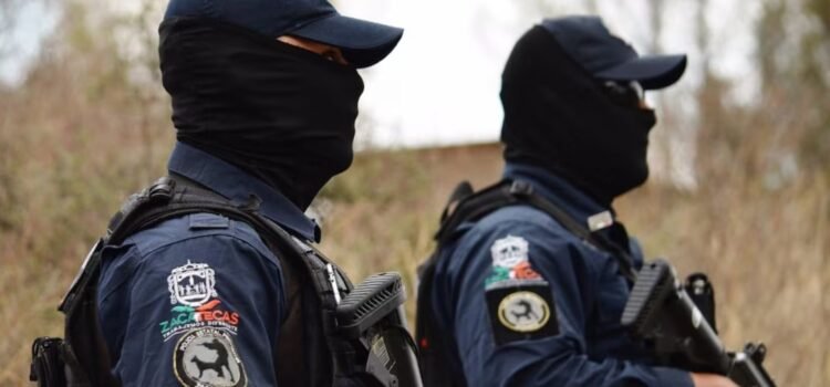 Atacan con explosivos a policías en Villanueva