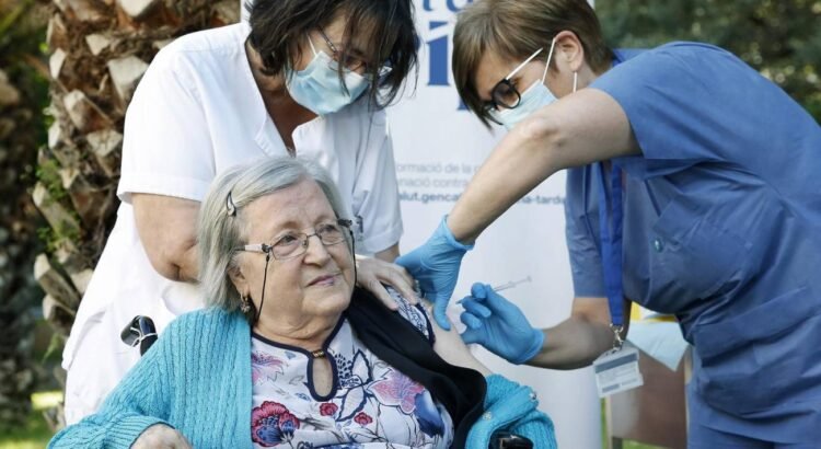 Zacatecas abrirá macrocentros de vacunación contra Covid-19 e influenza