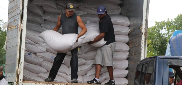 Al 60 por ciento trabajan los centros de acopio de frijol en Zacatecas