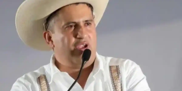 Detienen a presunto autor intelectual del asesinato del alcalde Carlos Manzo Detienen a presunto autor intelectual del asesinato del alcalde Carlos Manzo