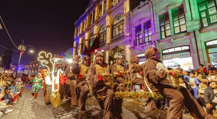 Un éxito el desfile navideño en Zacatecas Un éxito el desfile navideño en Zacatecas