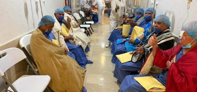 Benefician a 235 derechohabientes del ISSSTE con cirugías de catarata
