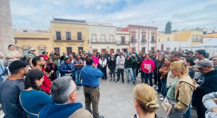 SUTUTEZ y Sección 58 del SNTE se manifiestan en el Congreso