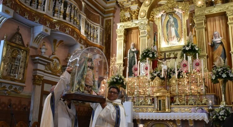 Celebran a la Guadalupana con música, procesiones y espectáculo de pirotecnia Celebran a la Guadalupana con música, procesiones y espectáculo de pirotecnia