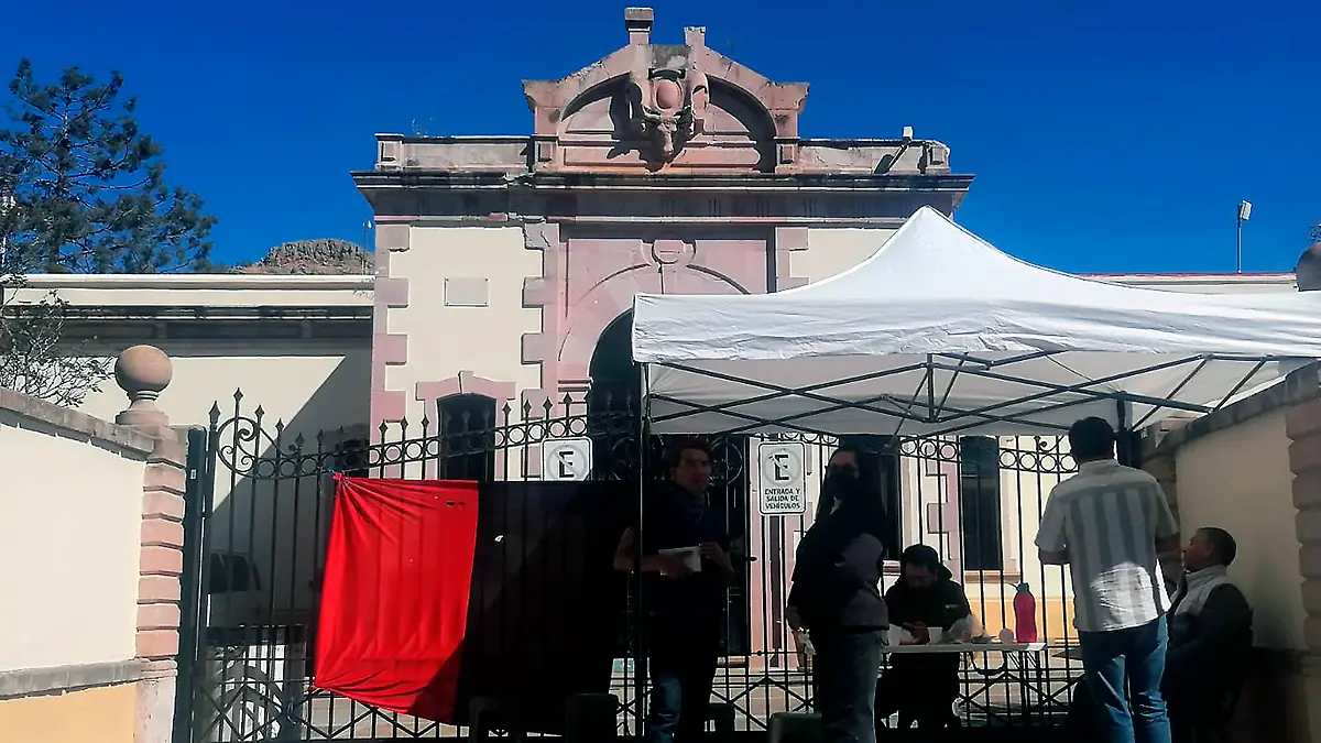 Docentes toman Unidad de Ciencias de la Tierra en la UAZ