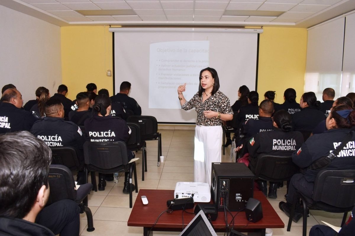 Capacitan a policías de Zacatecas en atención con perspectiva de género
